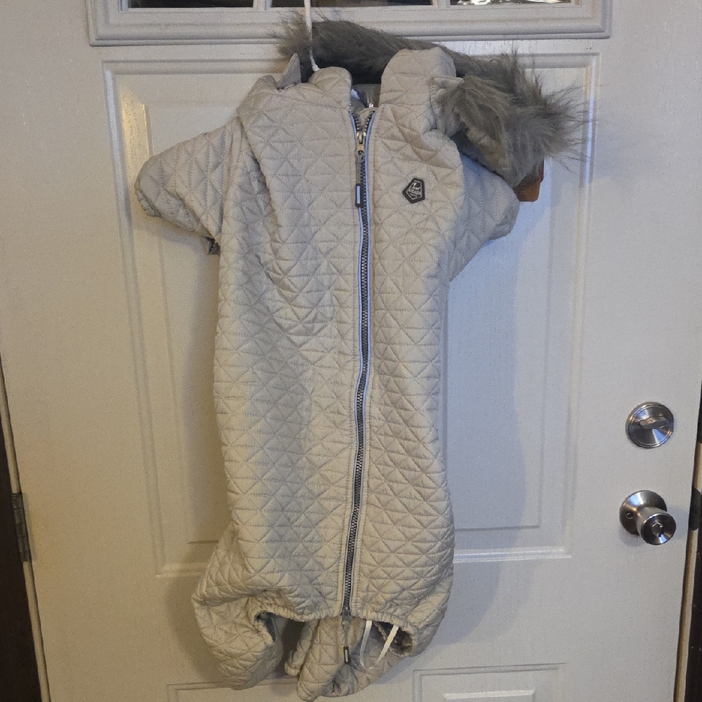 Arcadia Quilted Gray Thermal Dog Coat   Size Large